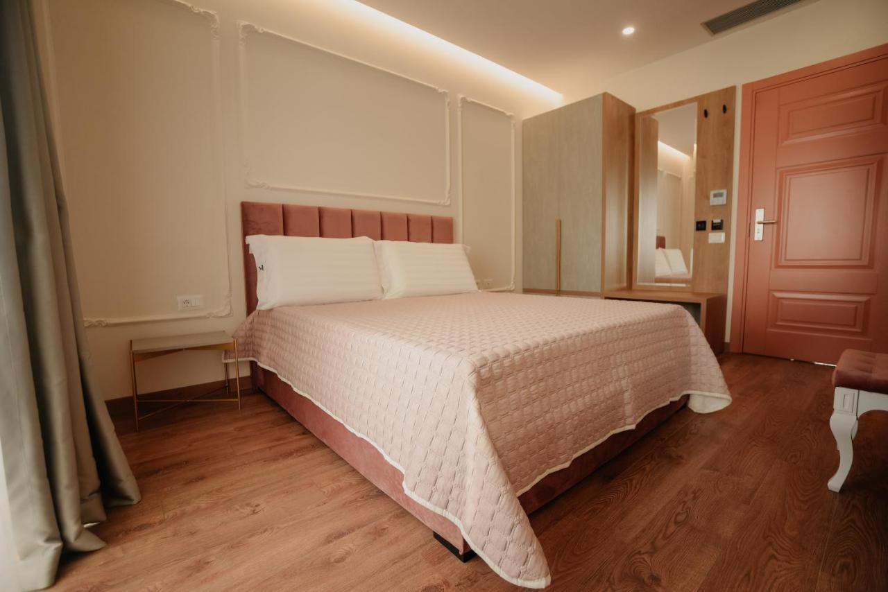 Martiness Hotel Durres Exterior photo